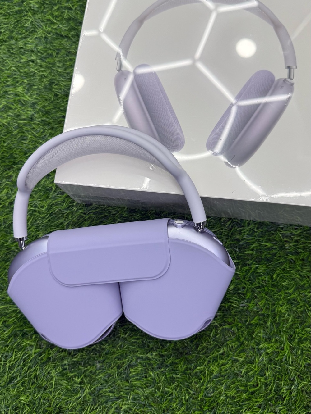 Apple AirPods Max Over-Ear Headphones - Lavender Purple